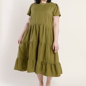 NWOT Tradlands Chalet Tiered Dress, oversized fit